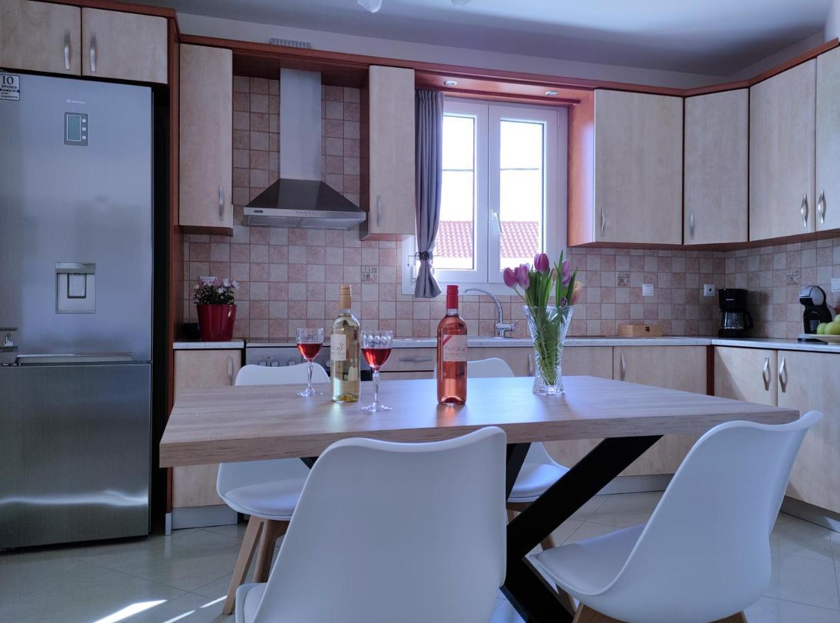 Blue Lagoon Luxury Apartment A3 อาร์กอสโตลี ภายนอก รูปภาพ